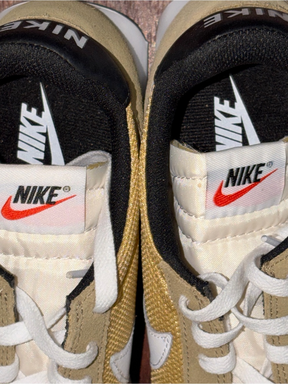 Nike - Picture 7 of 11